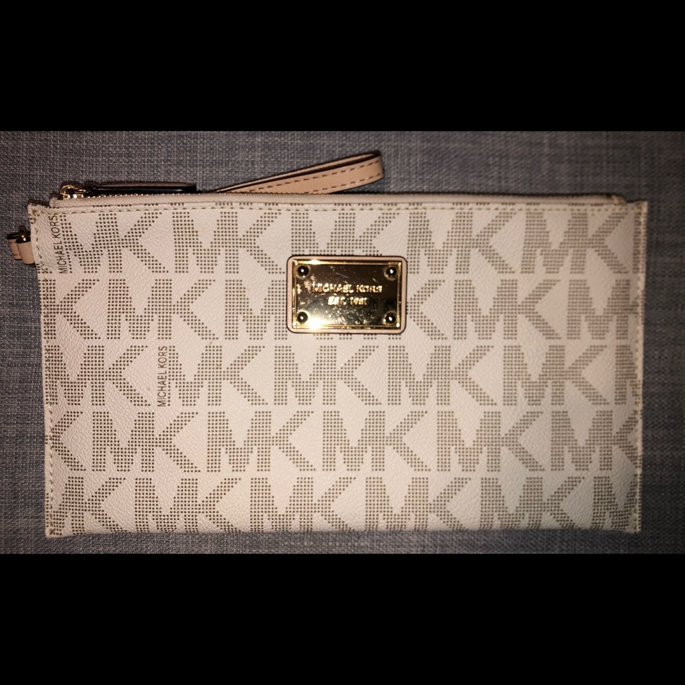 Michael Kors Signature Wristlet Clutch